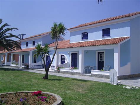 AMOROSSA VILLAGE .